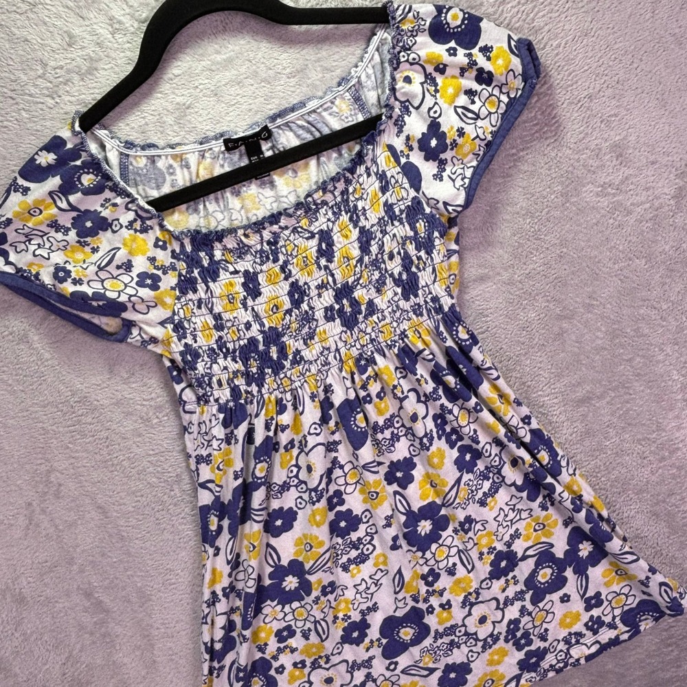 F.A.N.G Women Top Sz Medium White Blue Yellow‎ Floral Smocked Peplum Cap Sleeve